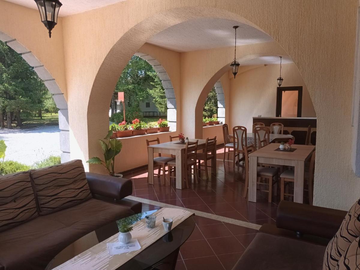 Vacation Home Keskic Velika Gata Exterior foto