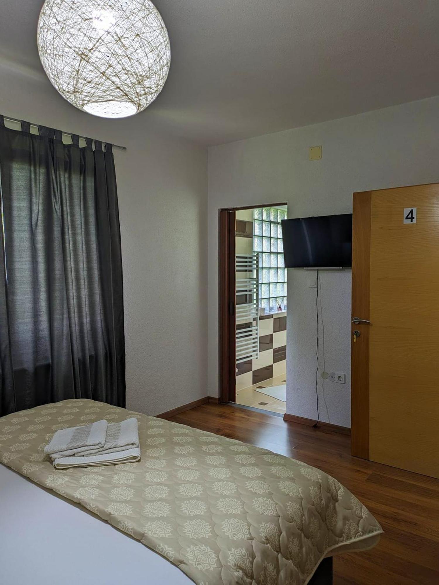 Vacation Home Keskic Velika Gata Exterior foto